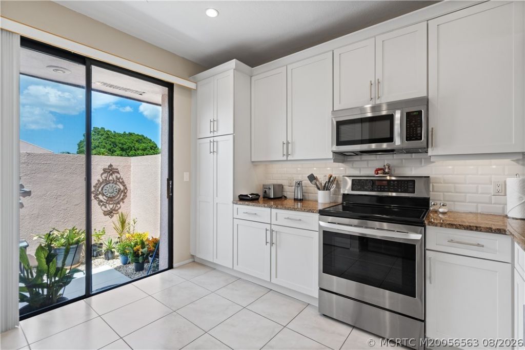 3319 SE La Prado Court, Port Saint Lucie, FL 34952 Photo