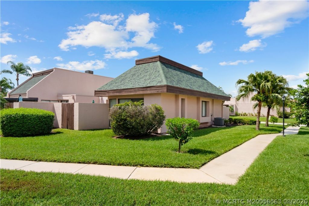 3319 SE La Prado Court, Port Saint Lucie, FL 34952 Photo