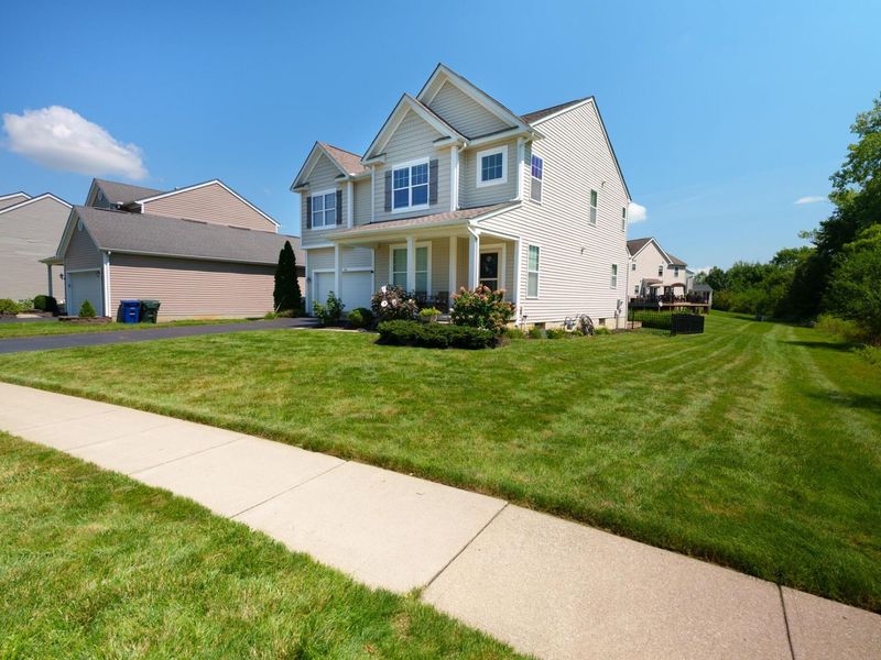 644 Cedar Run Drive, Blacklick, OH 43004 Photo 2