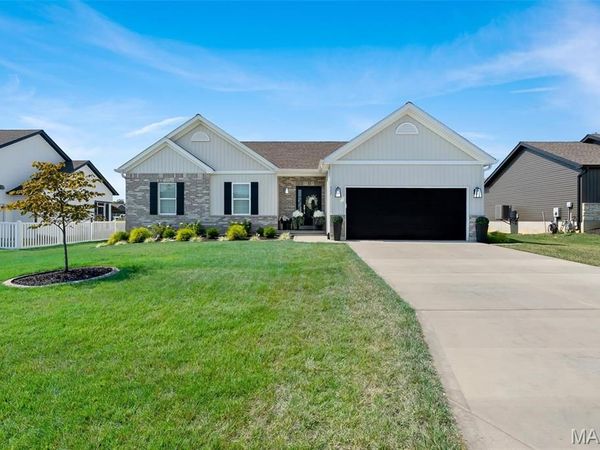 522 Clarks Crossing, Moscow Mills, MO 63362