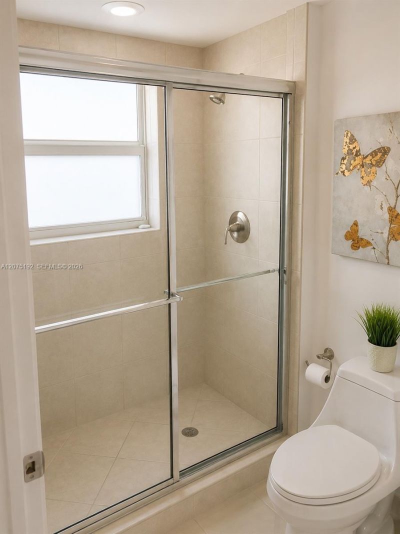 14951 Royal Oaks Ln, Unit 1601, North Miami, FL 33181 Photo