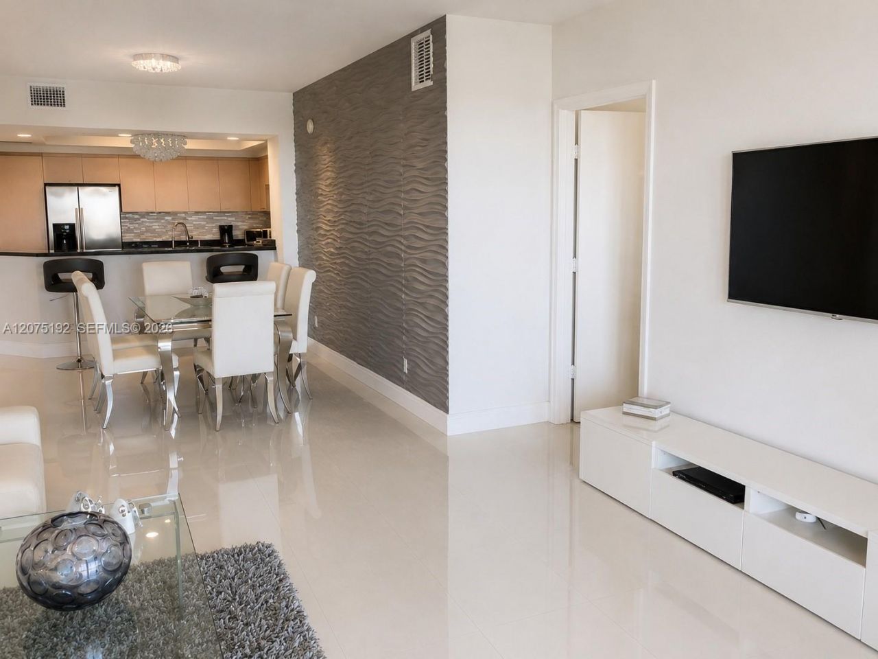 14951 Royal Oaks Ln, Unit 1601, North Miami, FL 33181 Photo