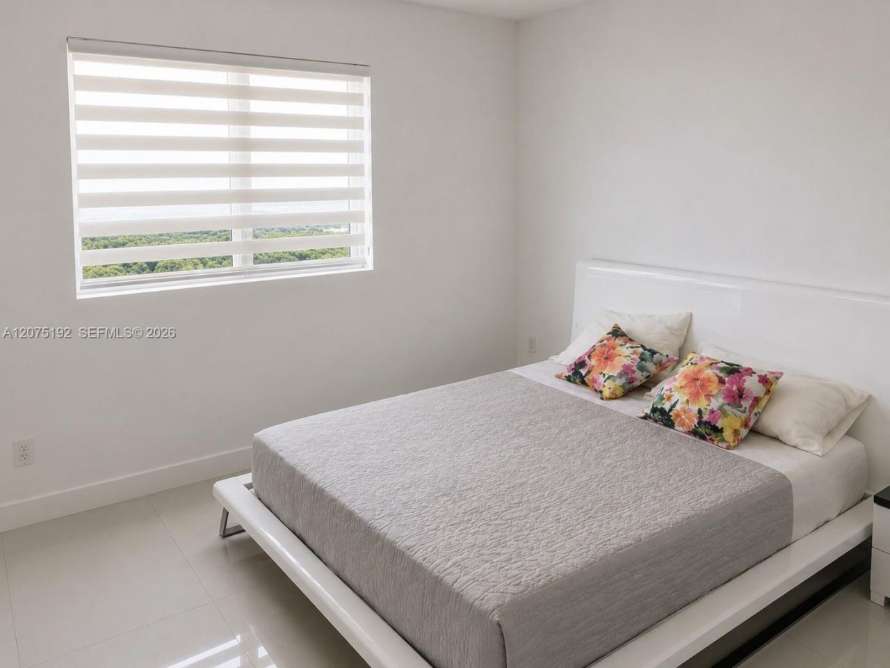 14951 Royal Oaks Ln, Unit 1601, North Miami, FL 33181 Photo