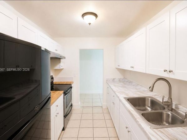 20674 NW 38th Ave , Miami Gardens, FL 33055