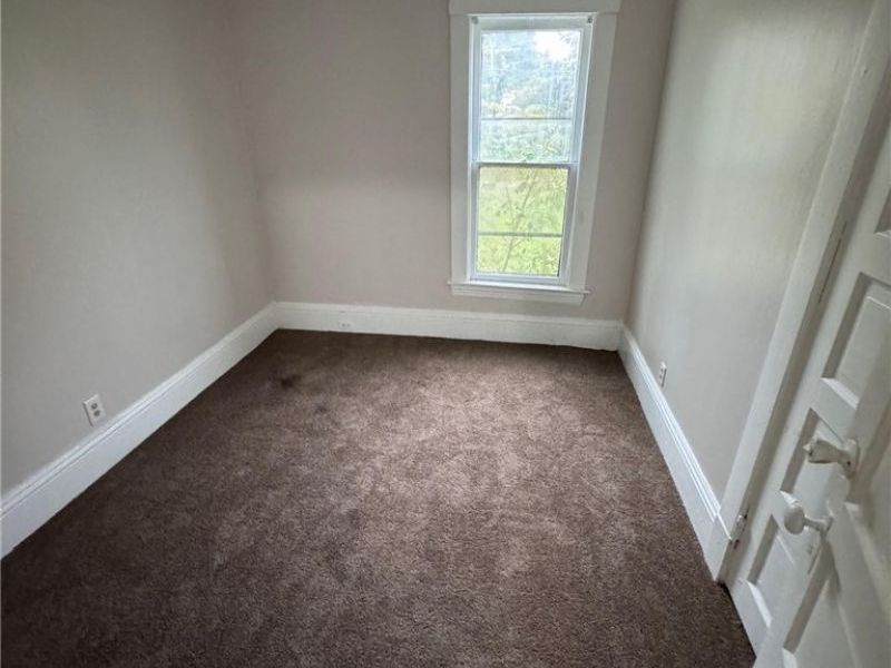 9521 Macon Avenue, Cleveland, OH 44102 Photo 5