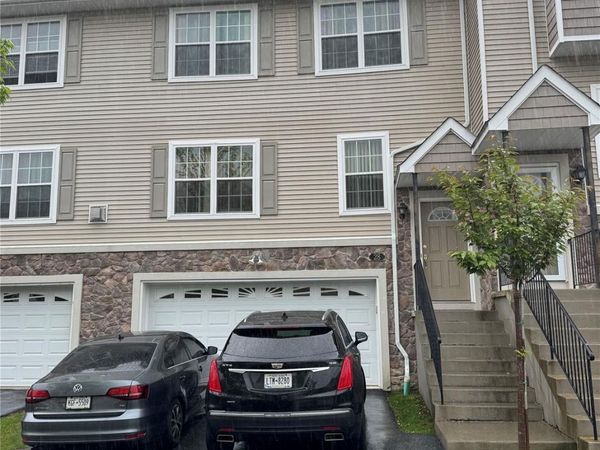 28 Hidden Creek Boulevard , Monroe, NY 10950