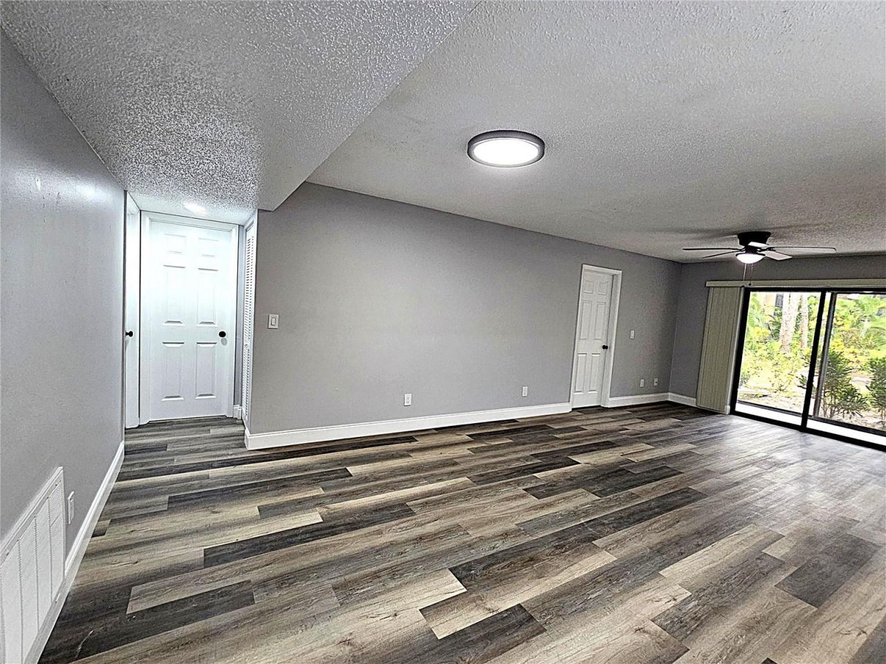 1720 Glenhouse Drive, Unit 328, Sarasota, FL 34231 Photo