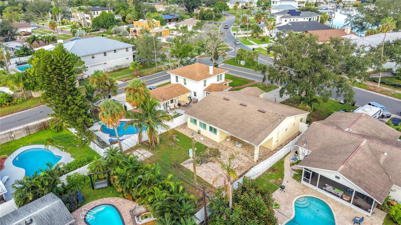 2010 Bayou Grande Boulevard Ne, Saint Petersburg, FL 33703 Photo