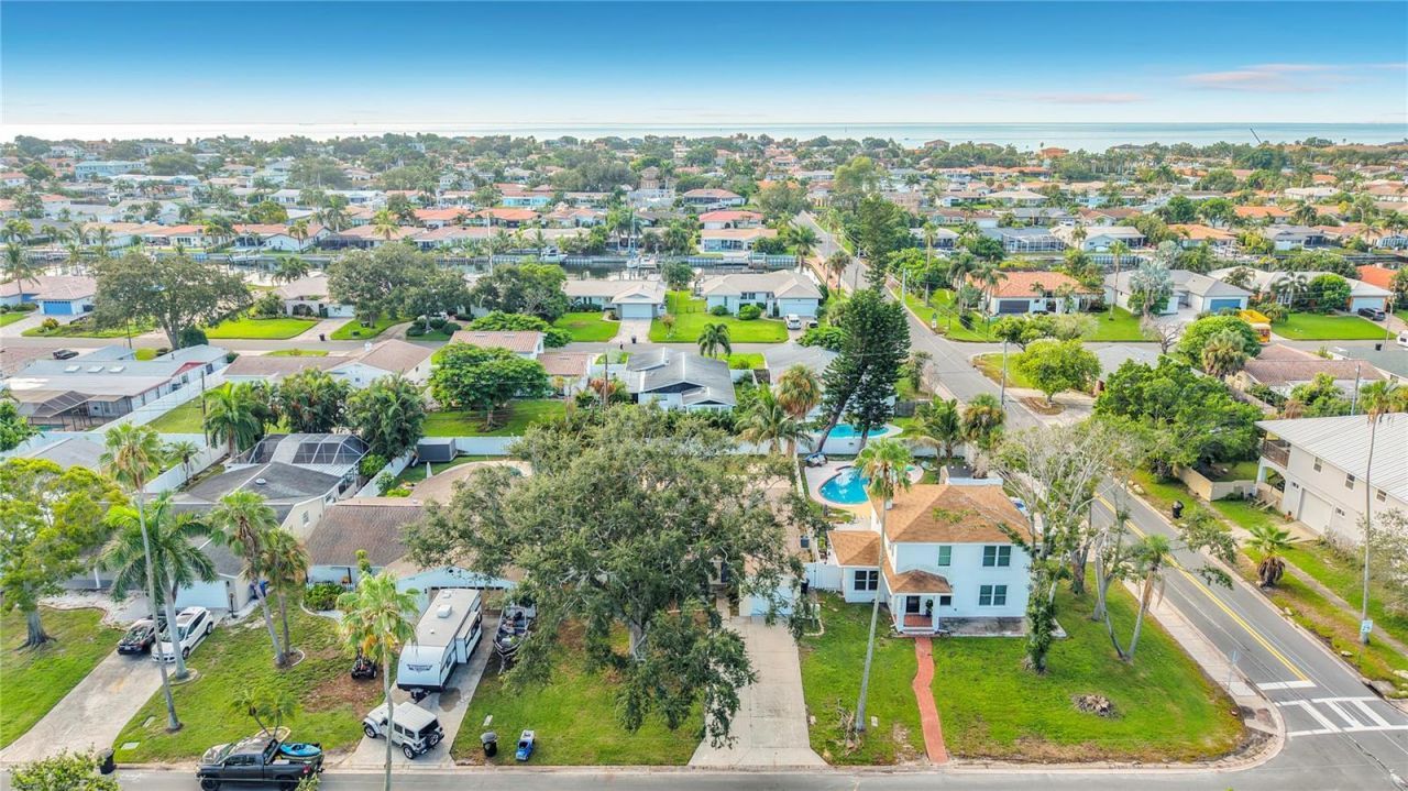 2010 Bayou Grande Boulevard Ne, Saint Petersburg, FL 33703 Photo