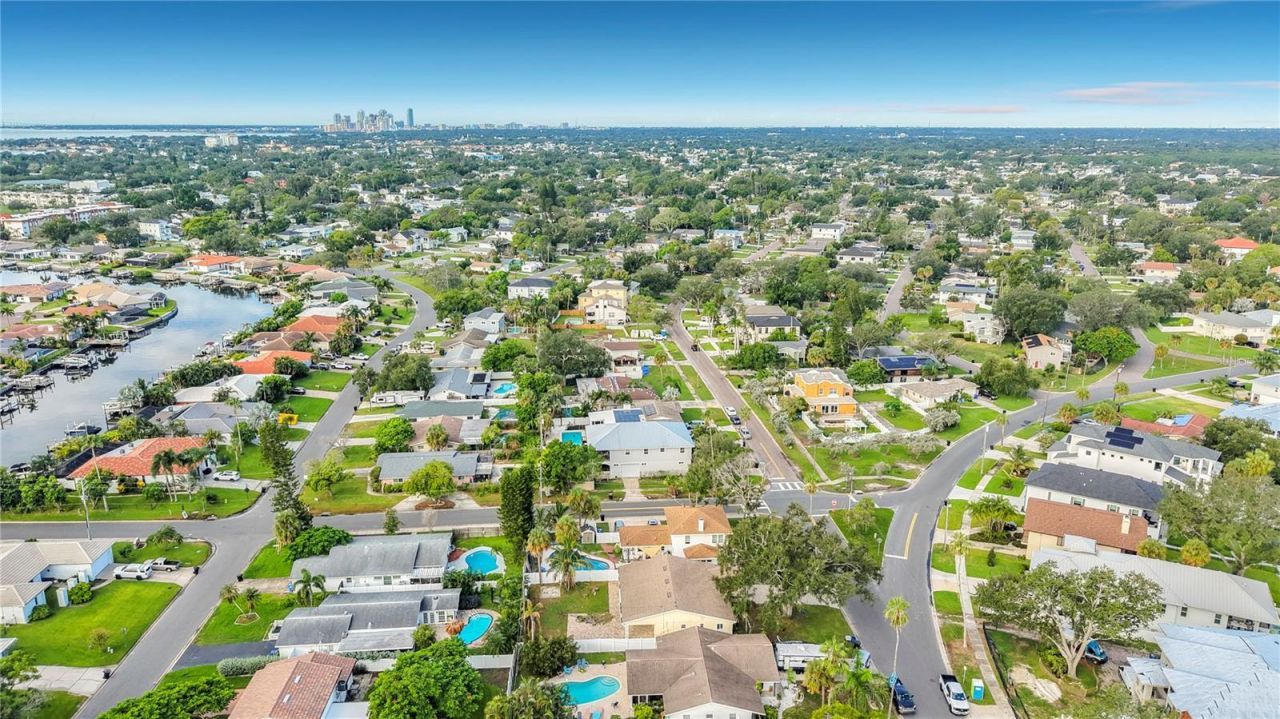 2010 Bayou Grande Boulevard Ne, Saint Petersburg, FL 33703 Photo
