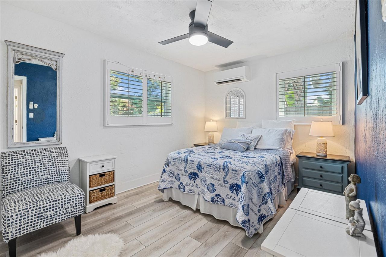 839 E 10th Avenue, New Smyrna Beach, FL 32169 Photo