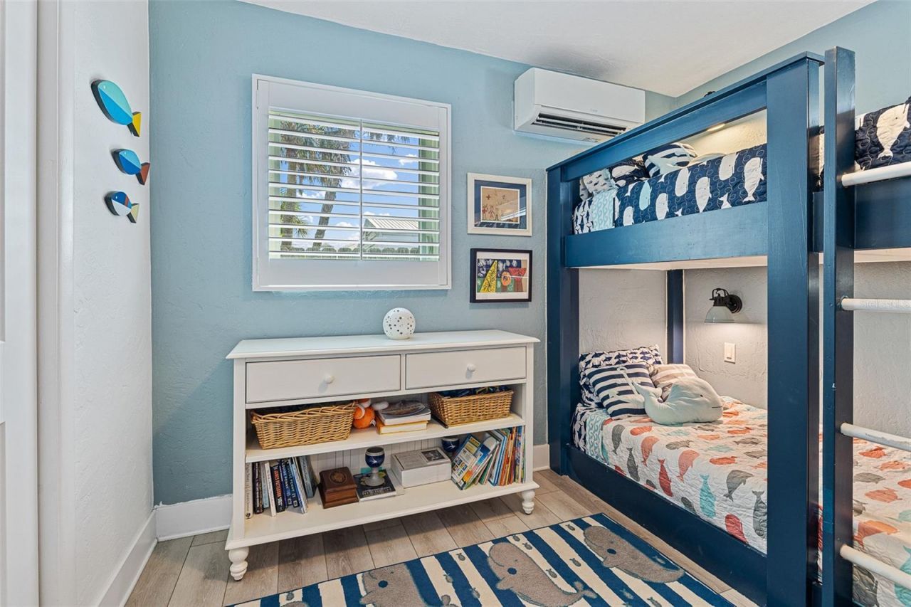 839 E 10th Avenue, New Smyrna Beach, FL 32169 Photo