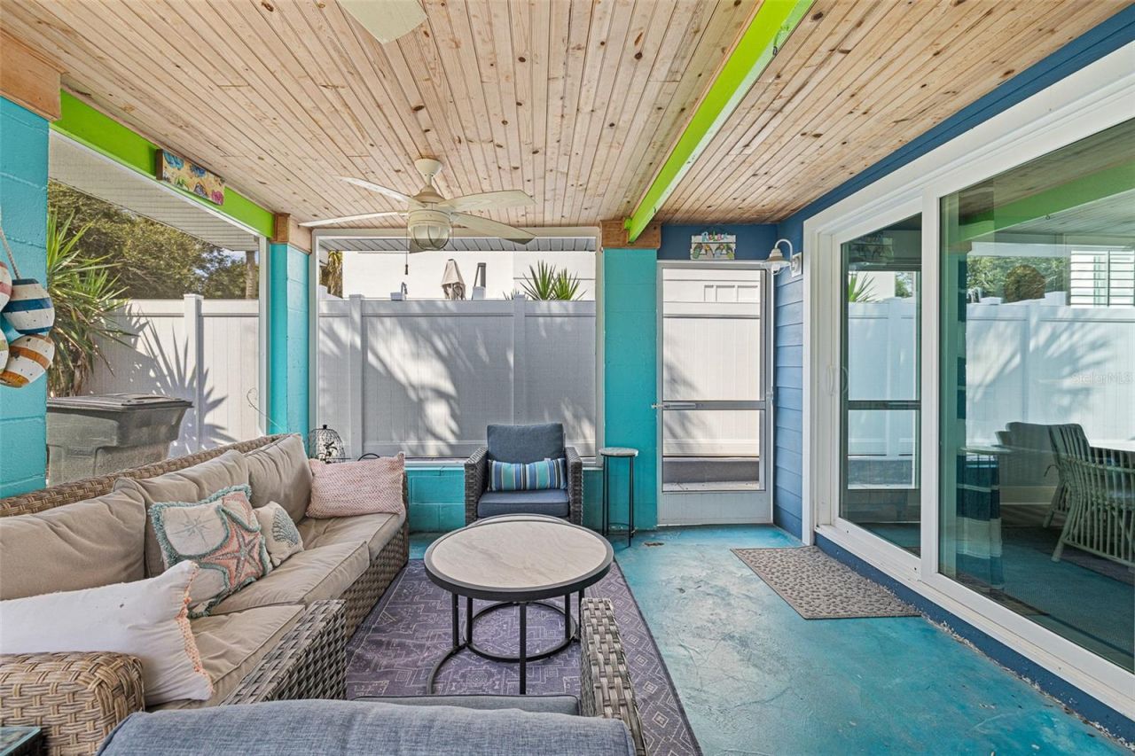 839 E 10th Avenue, New Smyrna Beach, FL 32169 Photo