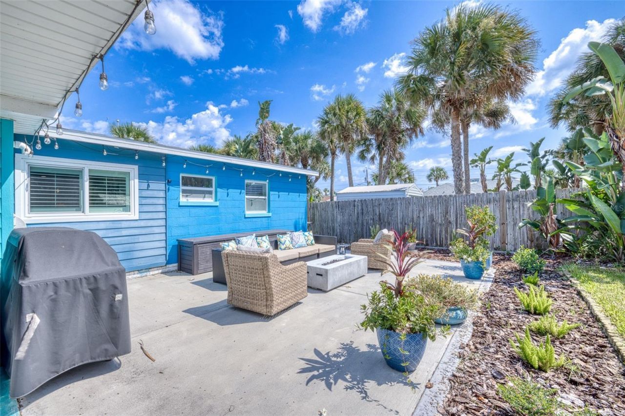 839 E 10th Avenue, New Smyrna Beach, FL 32169 Photo