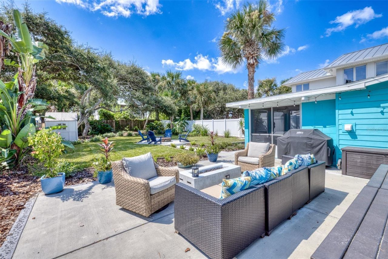 839 E 10th Avenue, New Smyrna Beach, FL 32169 Photo