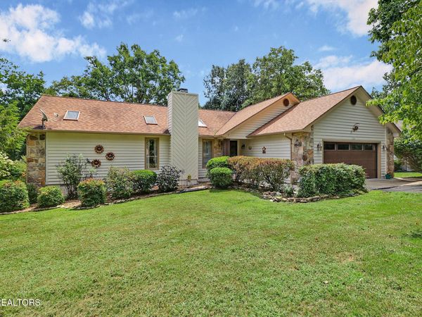 136 Dalefield Loop, Crossville, TN 38558