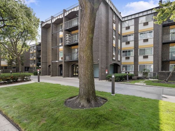 6800 N California Avenue , Unit 4L, Chicago, IL 60645