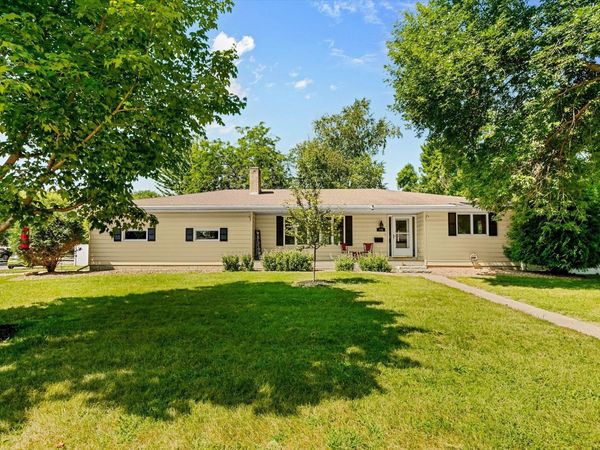 754 Southview Court SW, Hutchinson, MN 55350