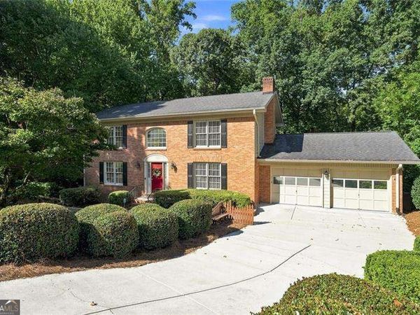 113 Jamestown Court SW, Lilburn, GA 30047