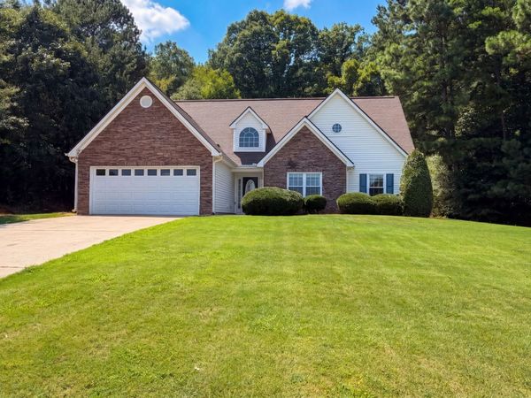 567 Deadwood Trail, Locust Grove, GA 30248
