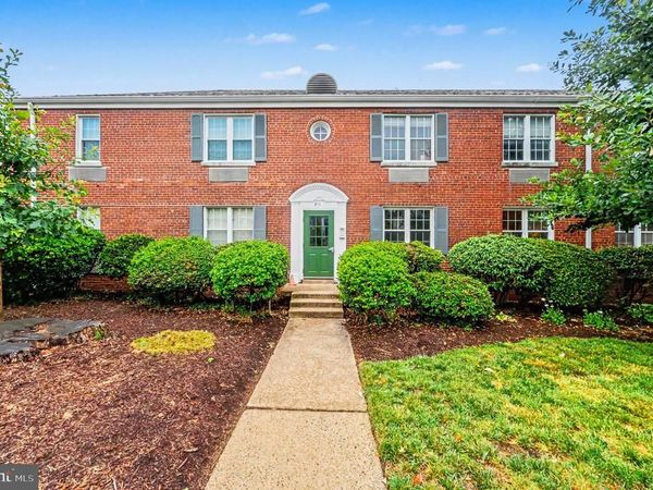 211 E GLEBE ROAD, Unit D, ALEXANDRIA, VA 22305