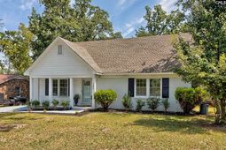 3025 Prestwick Circle  photo 4