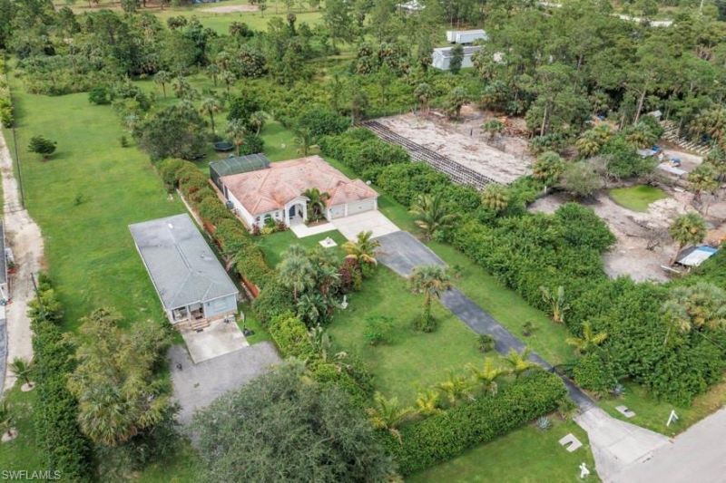 2991 20th Ave Ne, Naples, FL 34120 Photo