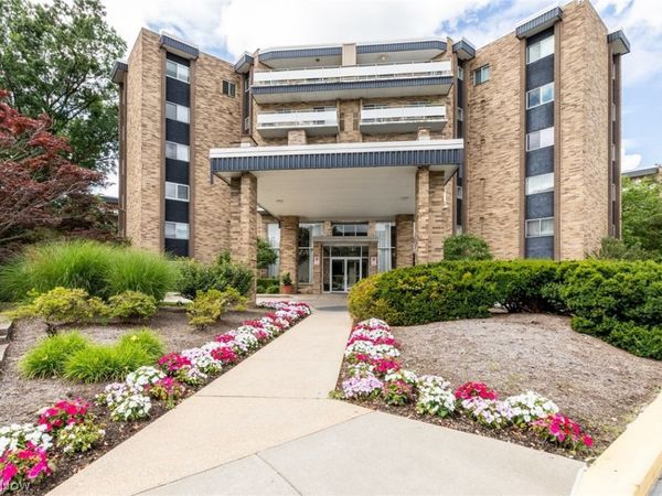 2112 Acacia Park Drive , Unit 501, Lyndhurst, OH 44124