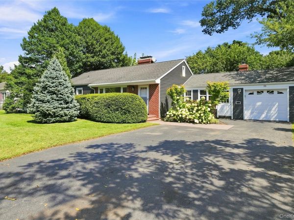 58 S Ketcham Avenue , Amityville, NY 11701