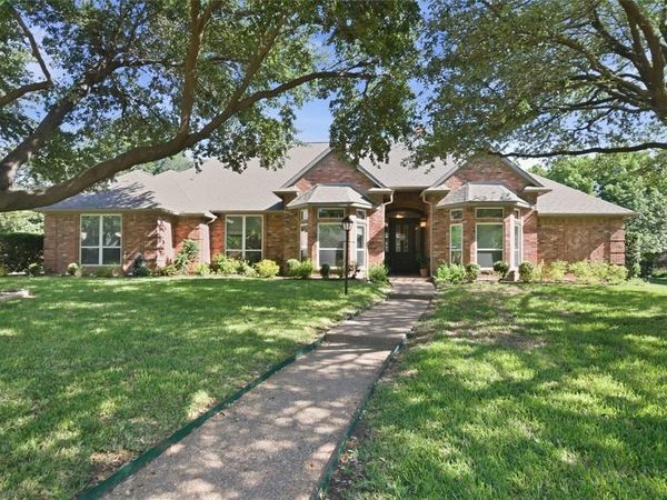 2702 Cottonwood Lane, Colleyville, TX 76034