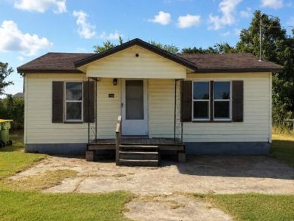 105 Brookshire , Riesel, TX 76682