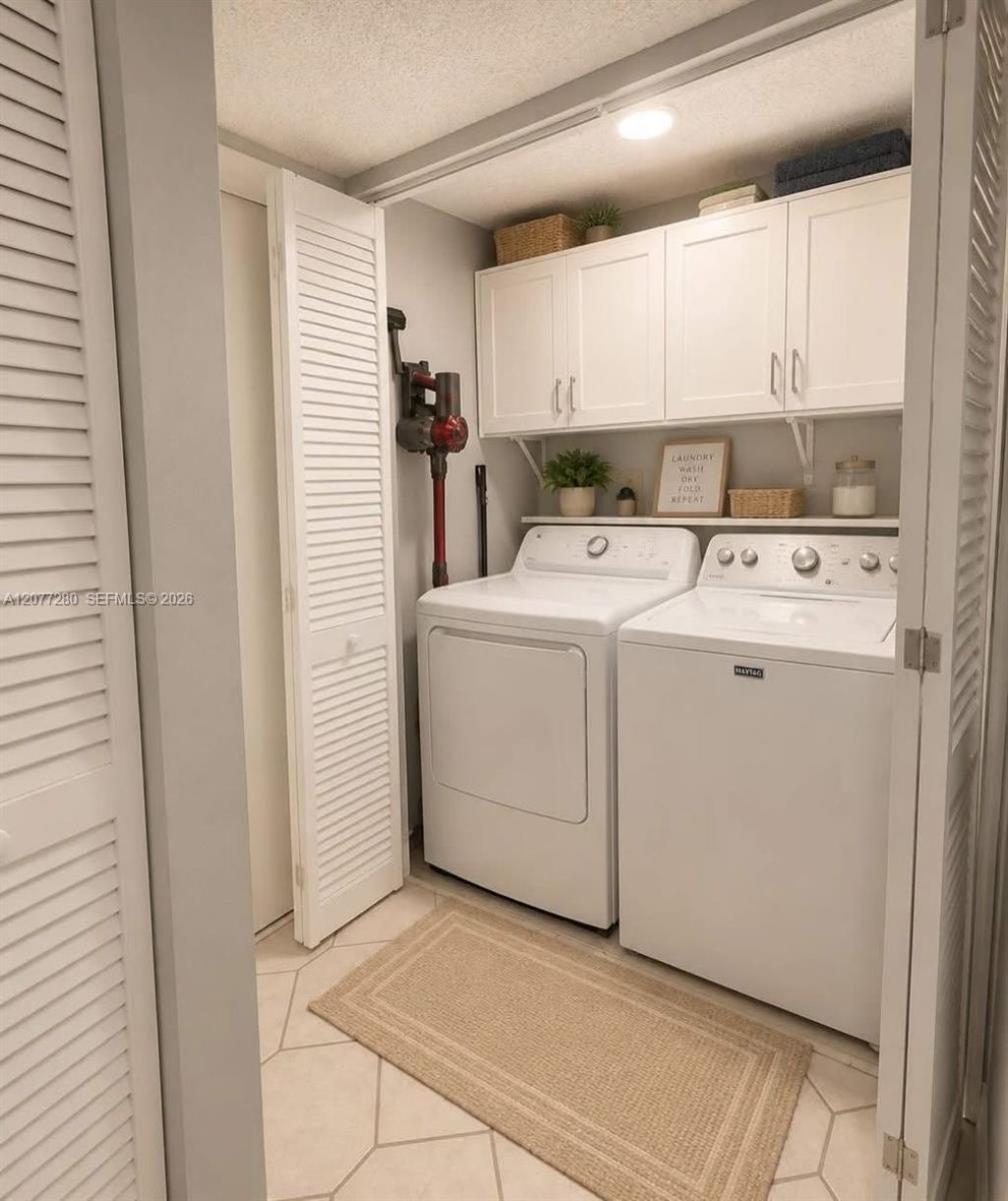 301 N Pine Island Rd , Unit 220, Plantation, FL 33324 Photo