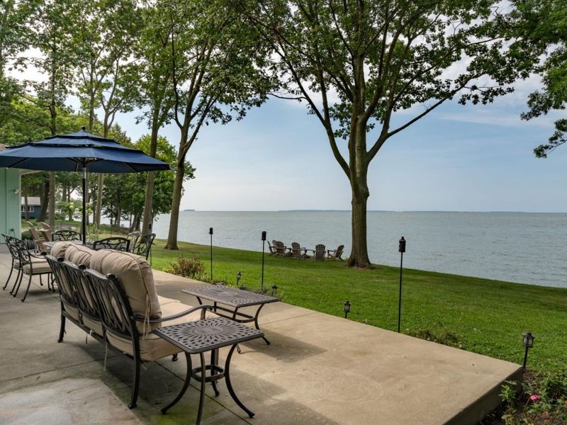 725 Lake Street, Marblehead, OH 43440 Photo 5