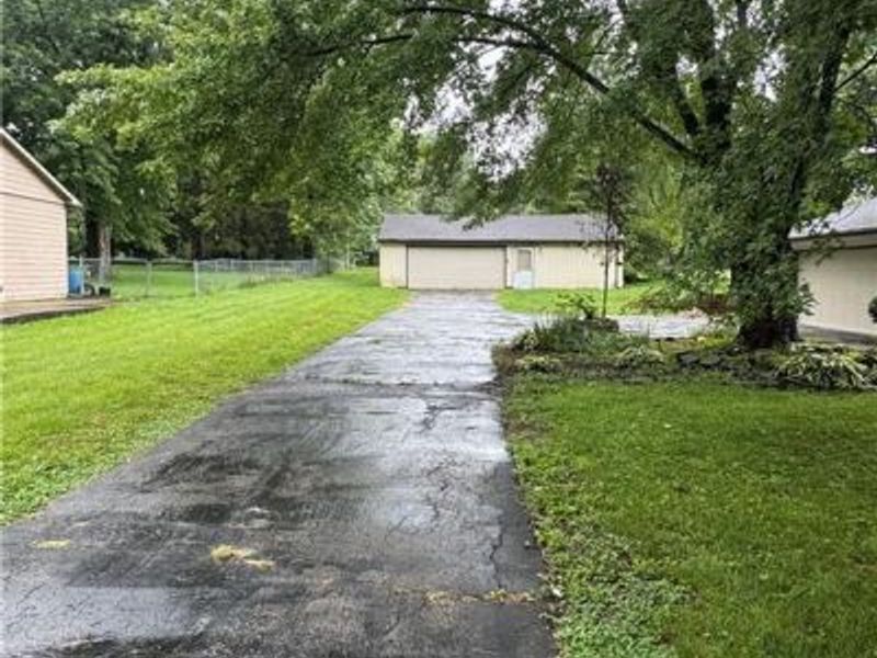 1813 Bledsoe Drive, Bellbrook, OH 45305 Photo 34