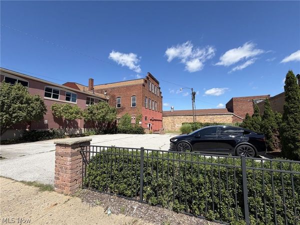 405 3rd Street NE, Canton, OH 44702