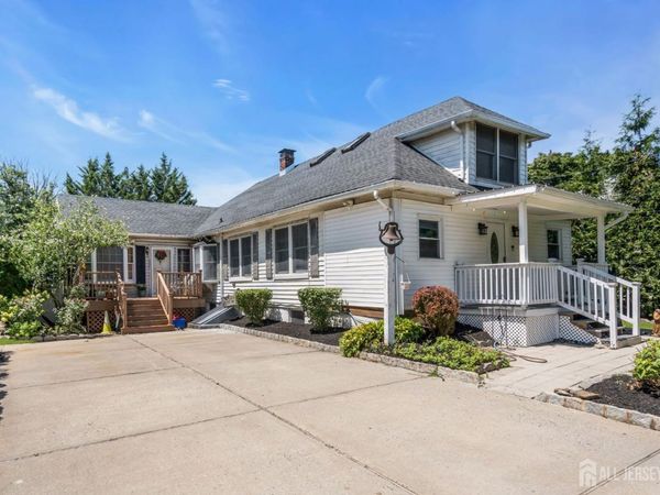 133 Summerhill Road , Spotswood, NJ 08884