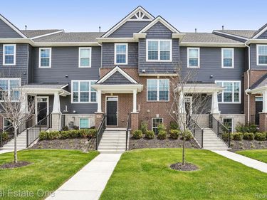 352 N Sydney Court , Plymouth, Mi 48170