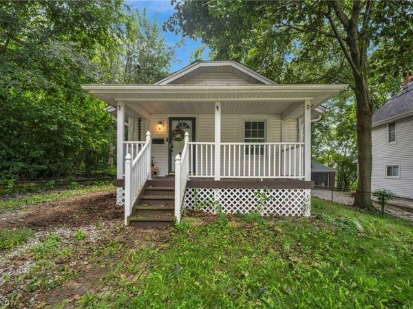 1382 Honodle Avenue , Akron, OH 44305