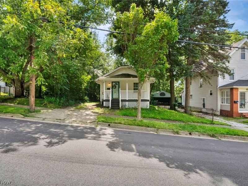 1382 Honodle Avenue, Akron, OH 44305 Photo 3