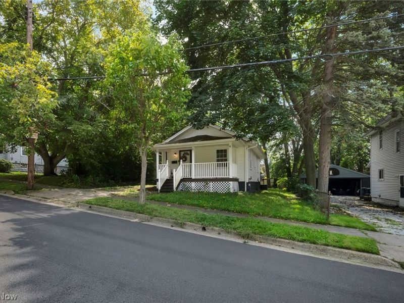 1382 Honodle Avenue, Akron, OH 44305 Photo 4