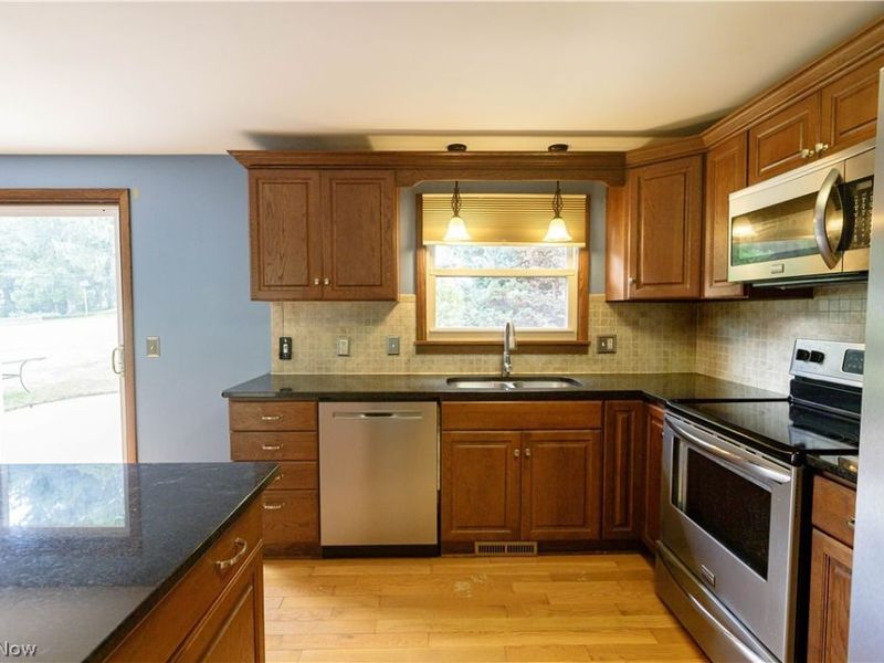 1416 Dunkeith Drive NW, Canton, OH 44708 Photo 8
