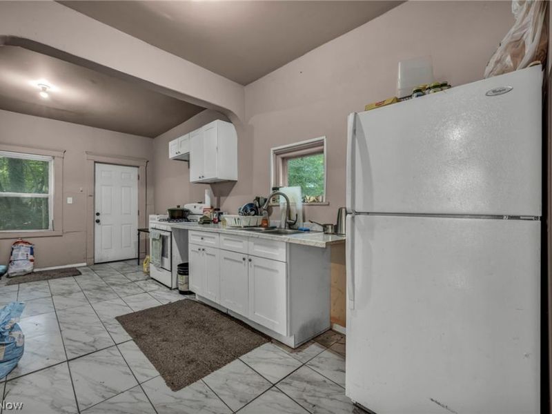 9822 Raymond Avenue, Cleveland, OH 44104 Photo 5