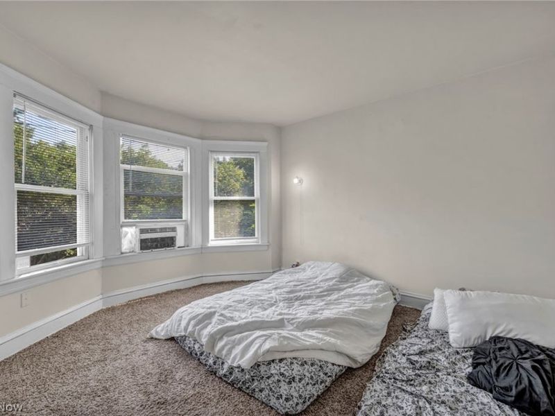9822 Raymond Avenue, Cleveland, OH 44104 Photo 8