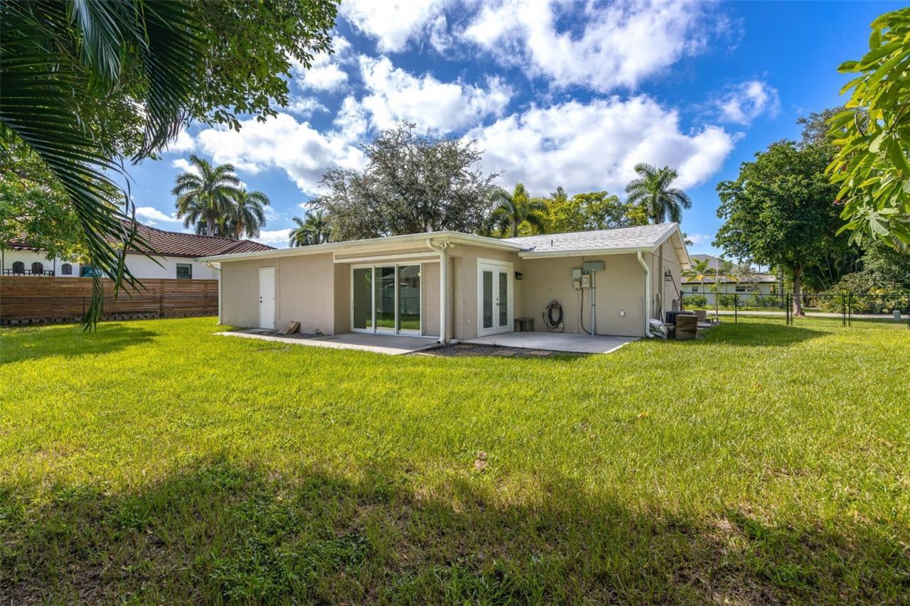 1223 Biltmore Drive , Fort Myers, FL 33901 Photo
