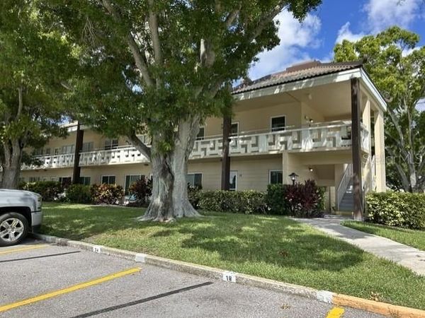 2280 WORLD PARKWAY BOULEVARD , Unit 18, CLEARWATER, FL 33763
