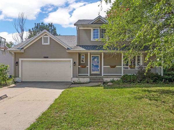 611 Deer Run Drive NE, Cedar Rapids, IA 52402