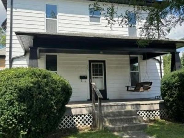 629 E Columbus Avenue , Bellefontaine, OH 43311