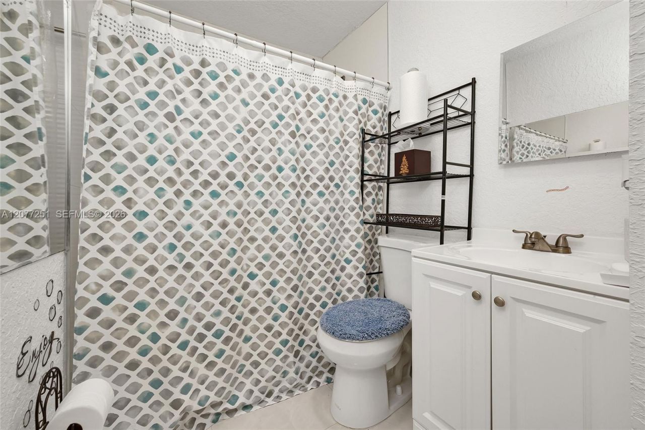 2420 NW 22nd Rd , Fort Lauderdale, FL 33311 Photo