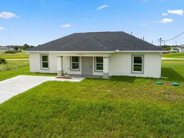 9019 E Crow Cir , La Belle, FL 33935