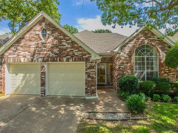3107 Lake Oak Drive, Arlington, TX 76017